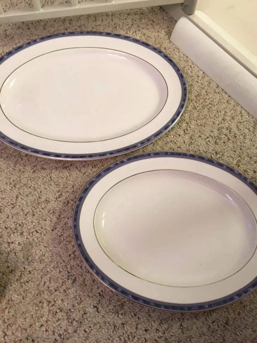 Mint condition never used Royal Doulton RETIRED Atlanta H5237 11 piece set.